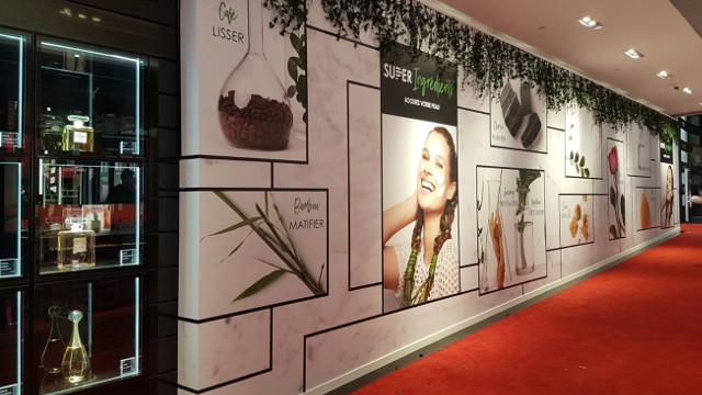 Mayence agence point de vente rampe plv
