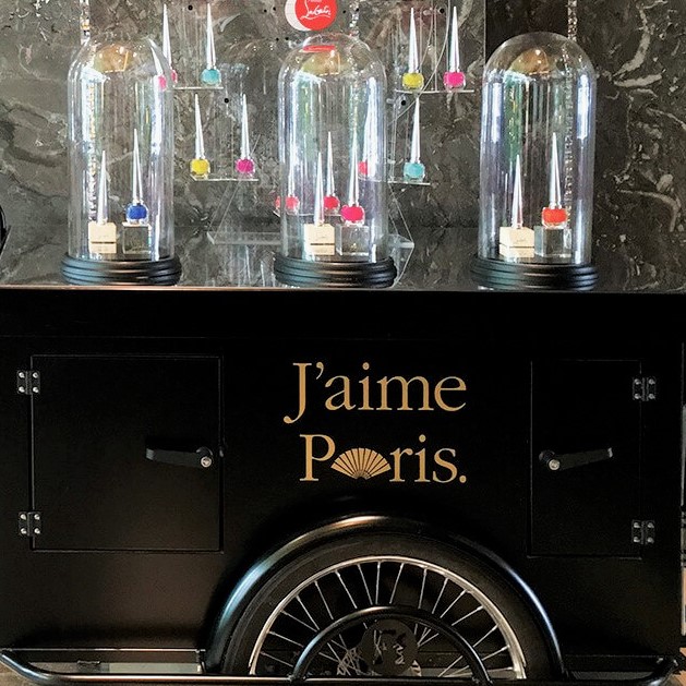 alt corner, pop up store, théâtralisation, animation, événementielle, plv multi matériaux, présentoir de comptoir, scénographie