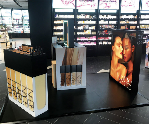 PLV de comptoir Nars Pop up store