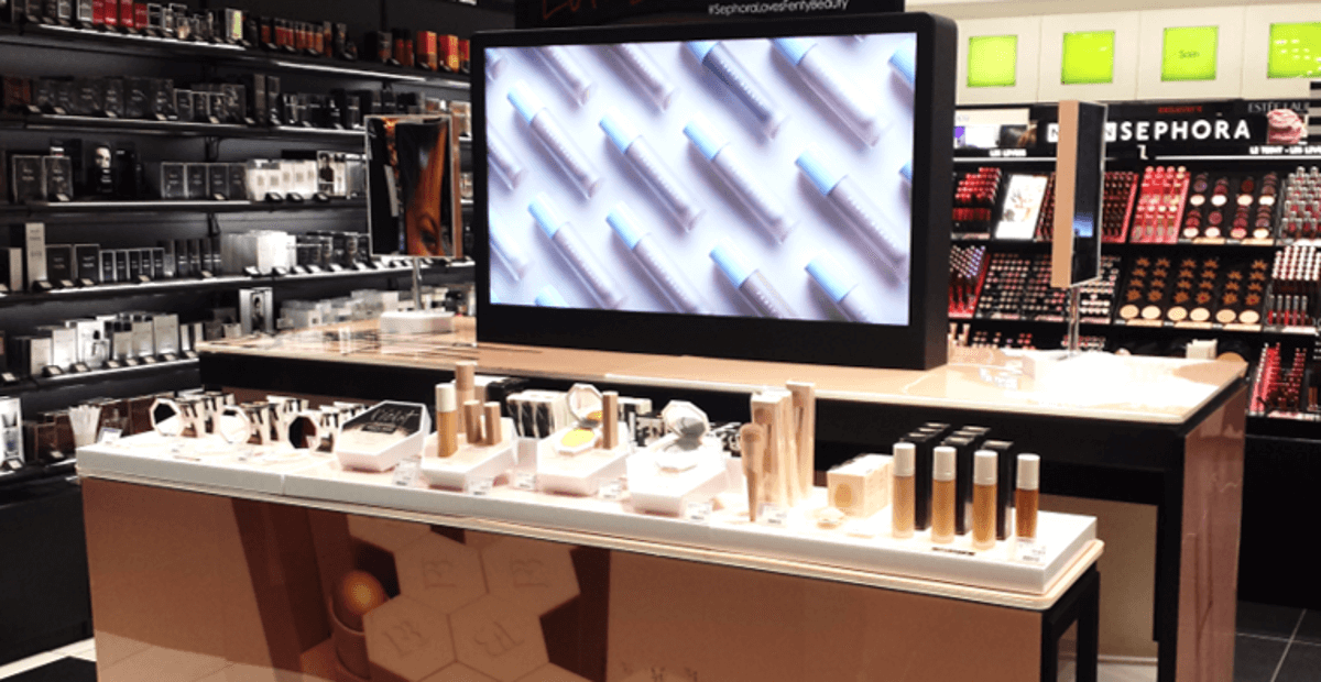 PLV Cosmétiques : Les secrets d’un merchandising de séduction efficace PLV Cosmétiques : Les secrets d’un merchandising de séduction efficace