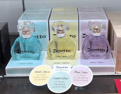 Présentoir et pop-up – Repetto