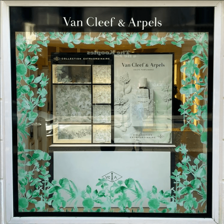 Decoración escaparate Van Cleef & Arpels
