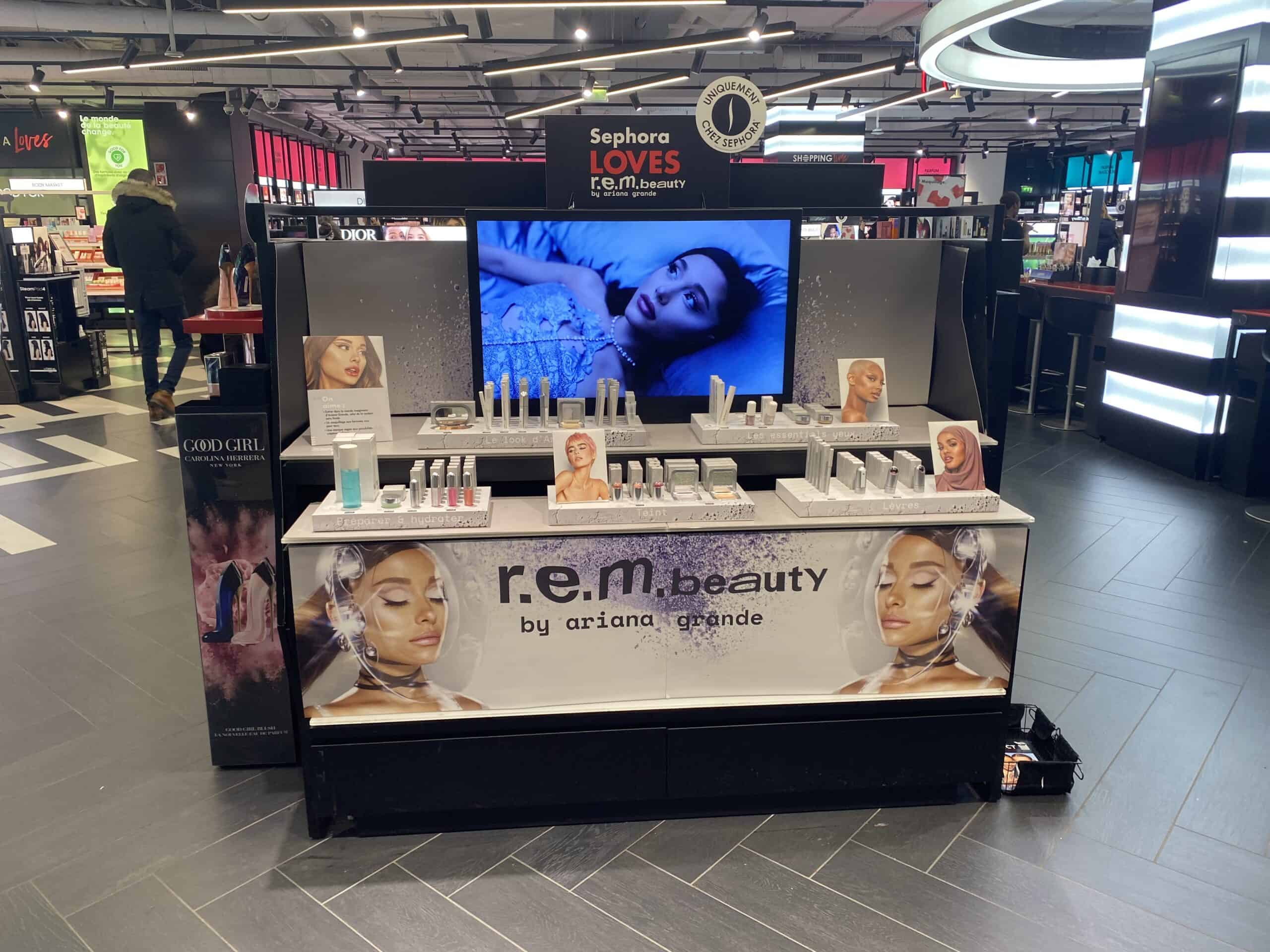 Meuble présentoir gondole sephora REM Beauty