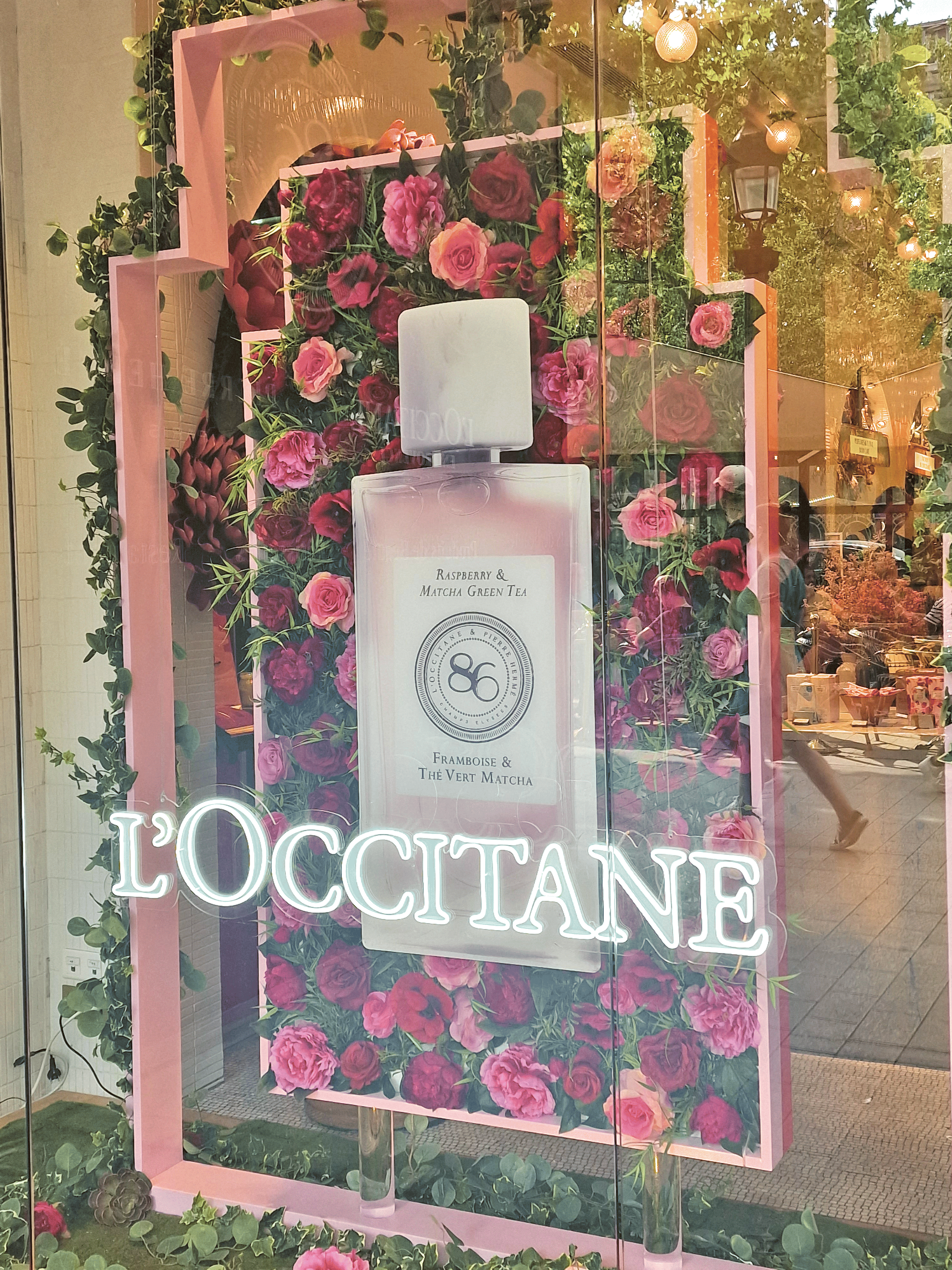 Occitane Pierre Herme 86 Champs Vitrine 1