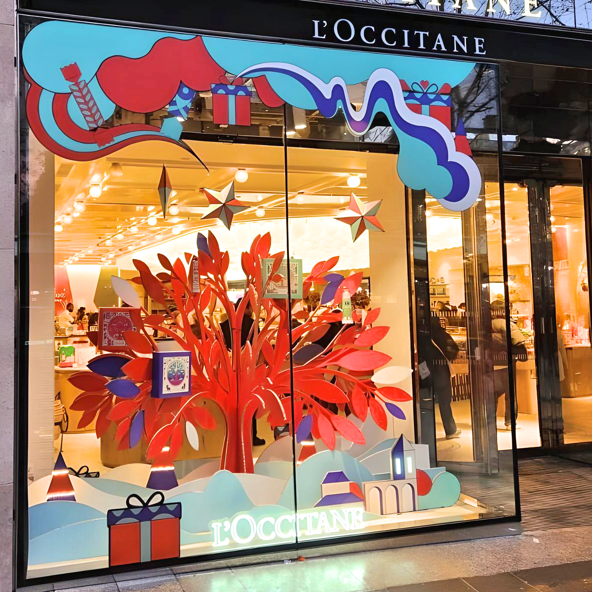 vitrine 1 Une vitrine animée pour L’Occitane conçue, réalisée et installée par Mayence