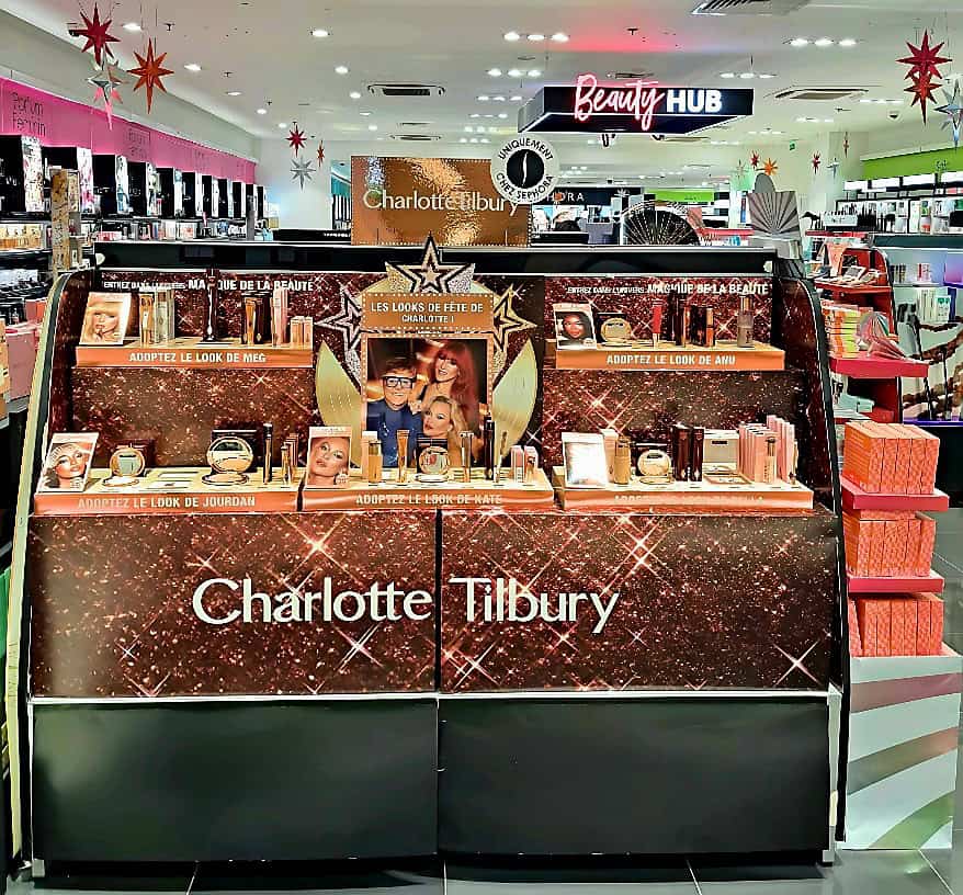 Une animation du meuble de Charlotte Tilbury chez Séphora conçue, réalisée et installée par Mayence