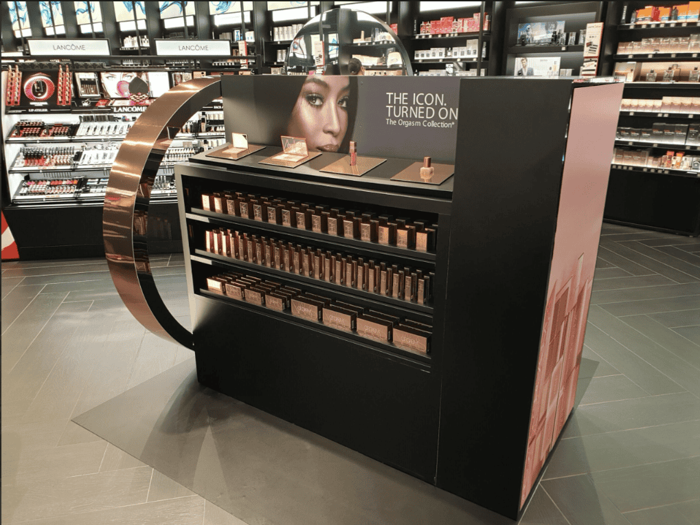 Conception, Fabrication et Installation par Mayence d’une PLV pour la marque Cosmétique Nars