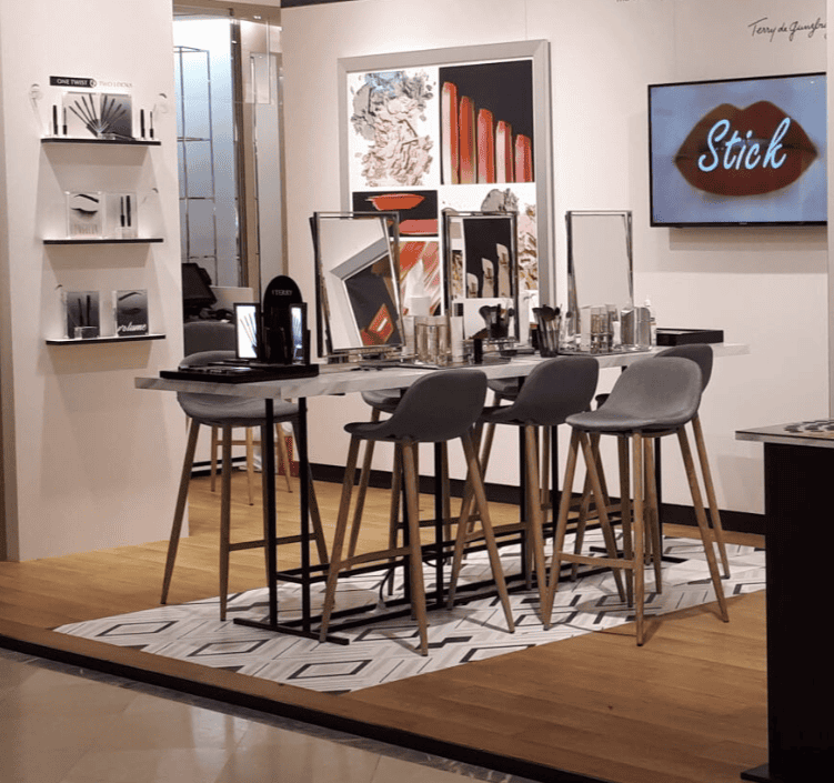 Conception, Fabrication et Installation par Mayence d’un Espace Make-up pour la marque Terry