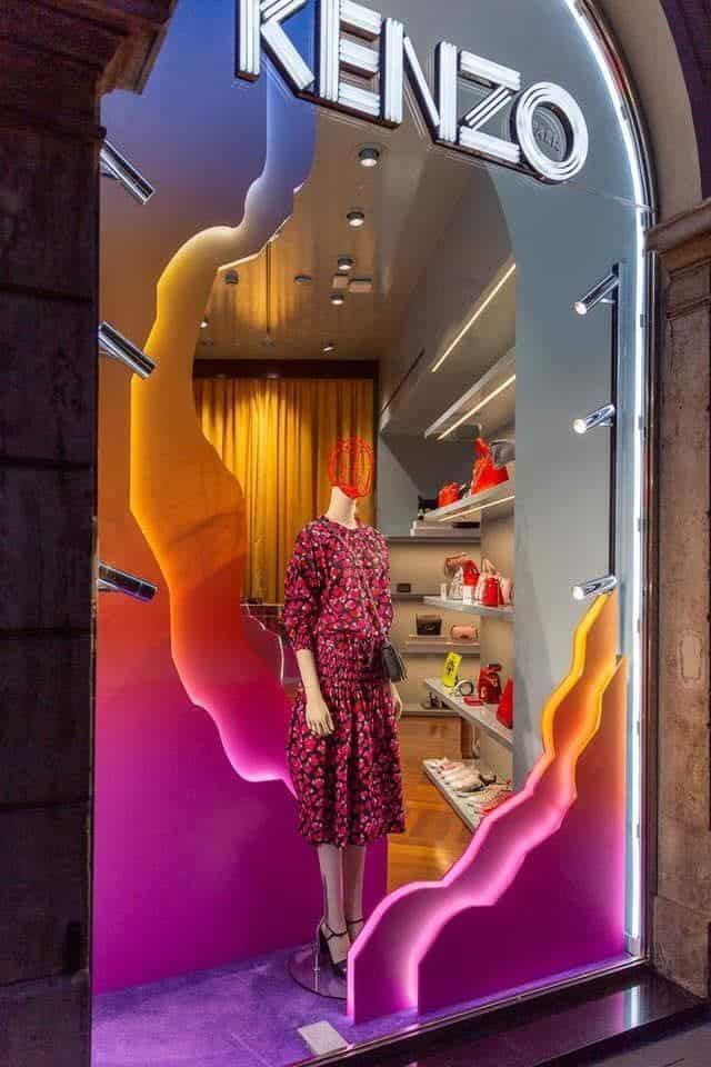 Étude Mayence : vitrine immersive avec design interactif et technologies innovantes dans l’univers de kenzo pour captiver l’attention des clients