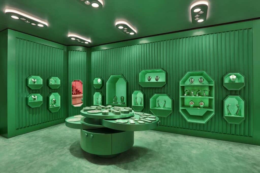 Étude réalisée par Mayence du mobilier retail d’un magasin Swarovski