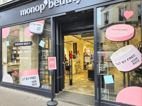 La vitrine comme outil de communication : L’opération Cut by Fred chez Monop’ Beauty