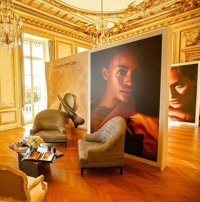 lUXE Stickers pour opération commerciale cut by fred au sein des magasins monop beauty
