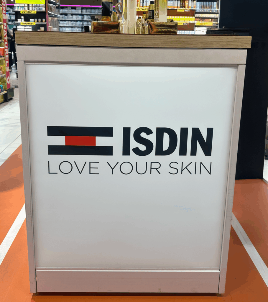 Mise en avant de la marque ISDIN au sein de la pharmacie des halles