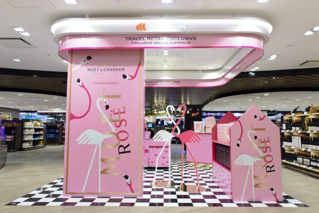 exemple de stand promotionnel pour la marque de champagne Moët & Chandon