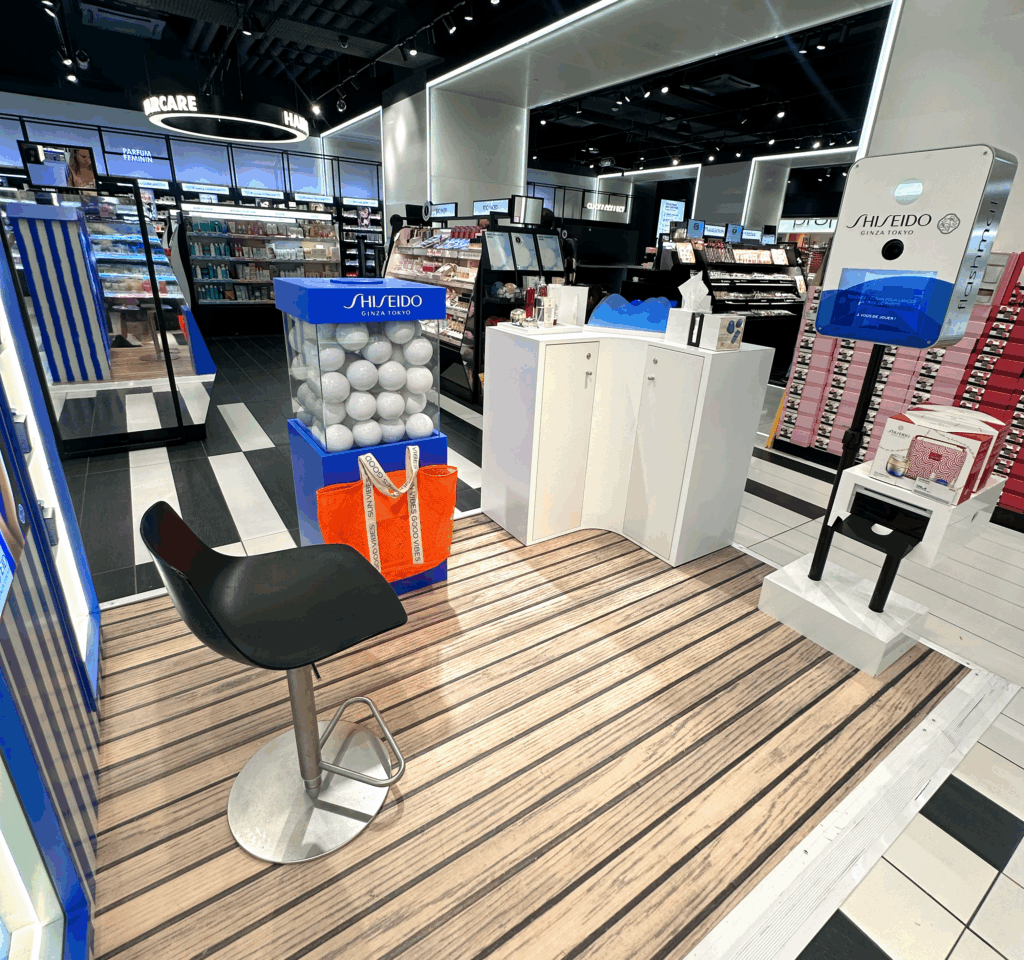 Stand Shiseido avec animations réalisé par Mayence au sein du magasin Sephora La Défense