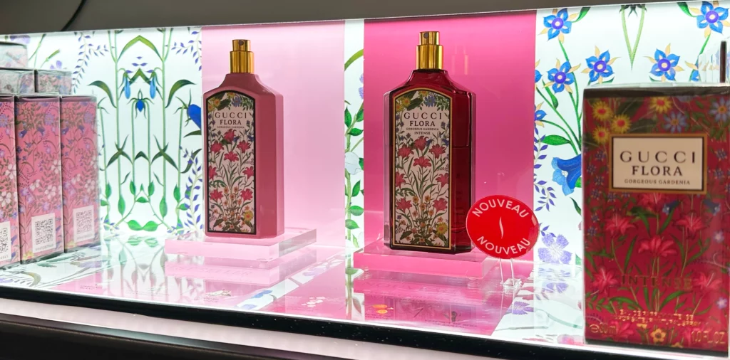 Présentoir parfum niche Gucci au sein des magasins Sephora