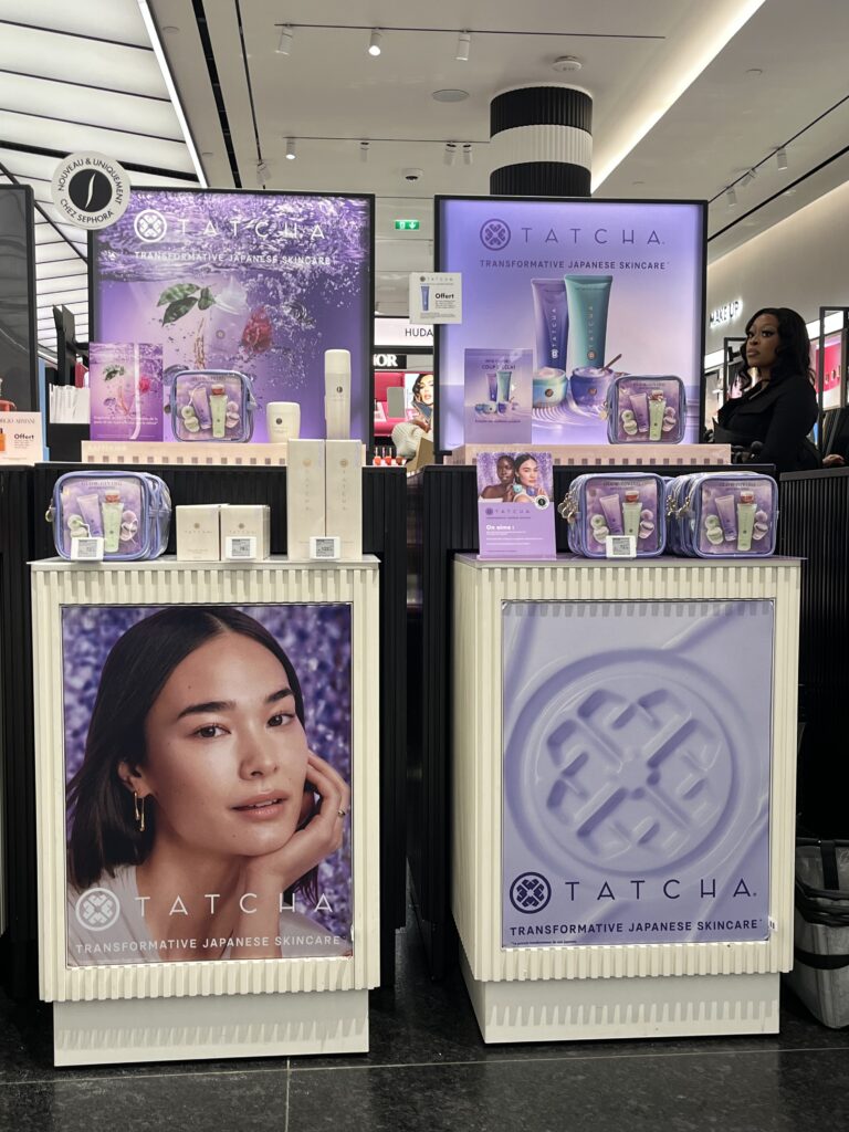 mobilier retail tatcha chez sephora par mayence