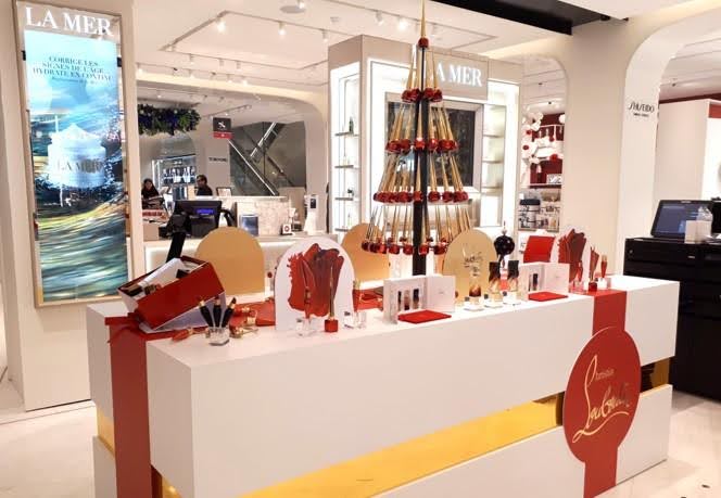 Mobilier retail louboutin par mayence