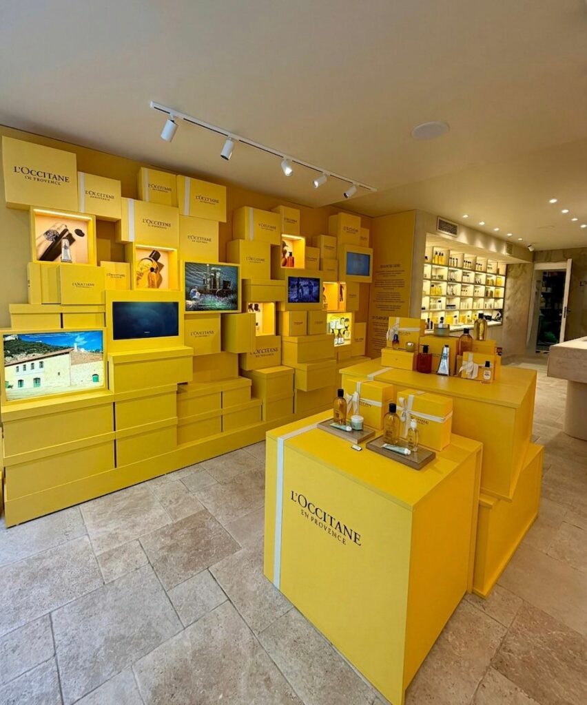scénographie 50ans l'occitane par mayence
