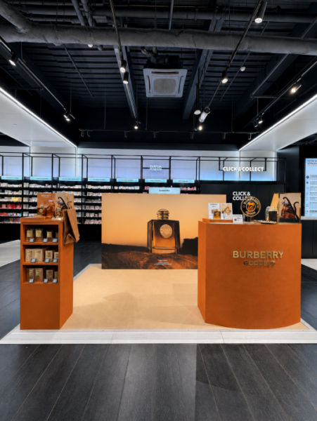 Podium Burberry Goddess chez Sephora