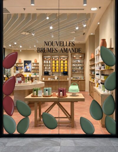 Brumes Amande aux Halles : Scénographie L’Occitane